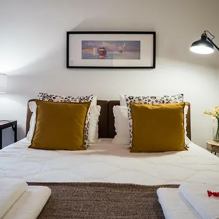 Santos Typical And Cosy * 리스본